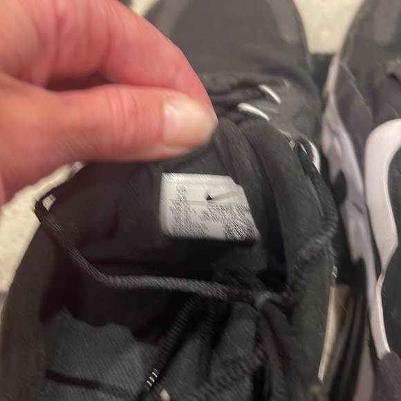 Nike 270 - Picture 3 of 4